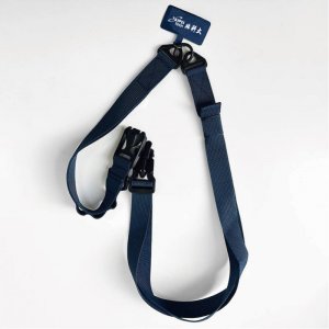【團購商品，30件起做】NTUT多功機能手機夾片背帶_深藍