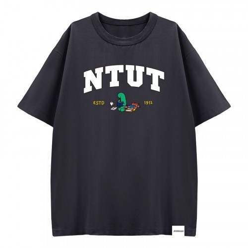 【預購至6/21,7/27陸續出貨】NTUT遇見JOGUMAN寬版純棉短T_暗夜灰 【預購至6/21,7/27陸續出貨】NTUT遇見JOGUMAN寬版純棉短T_暗夜灰