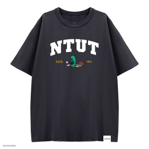 【預購至10/5,11/4陸續出貨】NTUT遇見JOGUMAN寬版純棉短T_暗夜灰